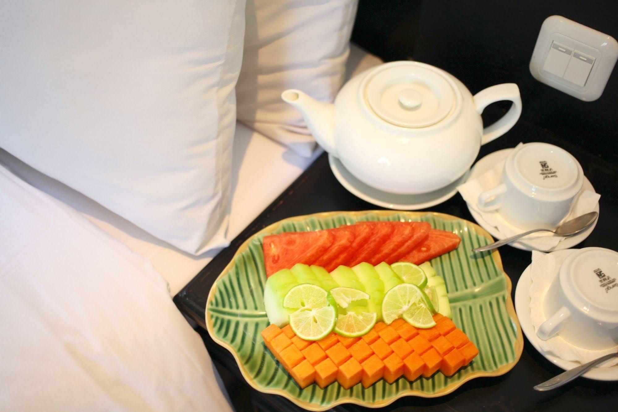 Hotel Sutomo Макасар Екстериор снимка