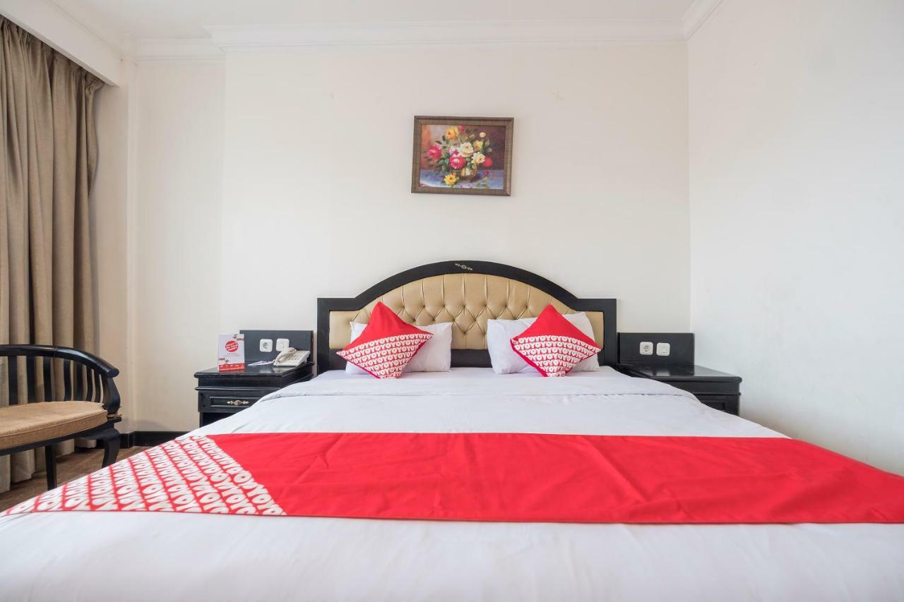 Hotel Sutomo Макасар Екстериор снимка